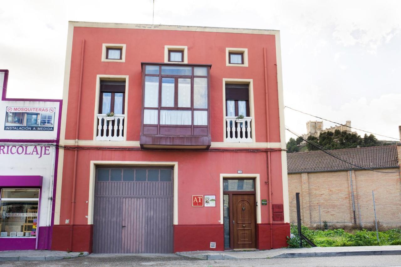 Alojamiento Rural Pueblo De La Ribera Peñafiel Екстериор снимка
